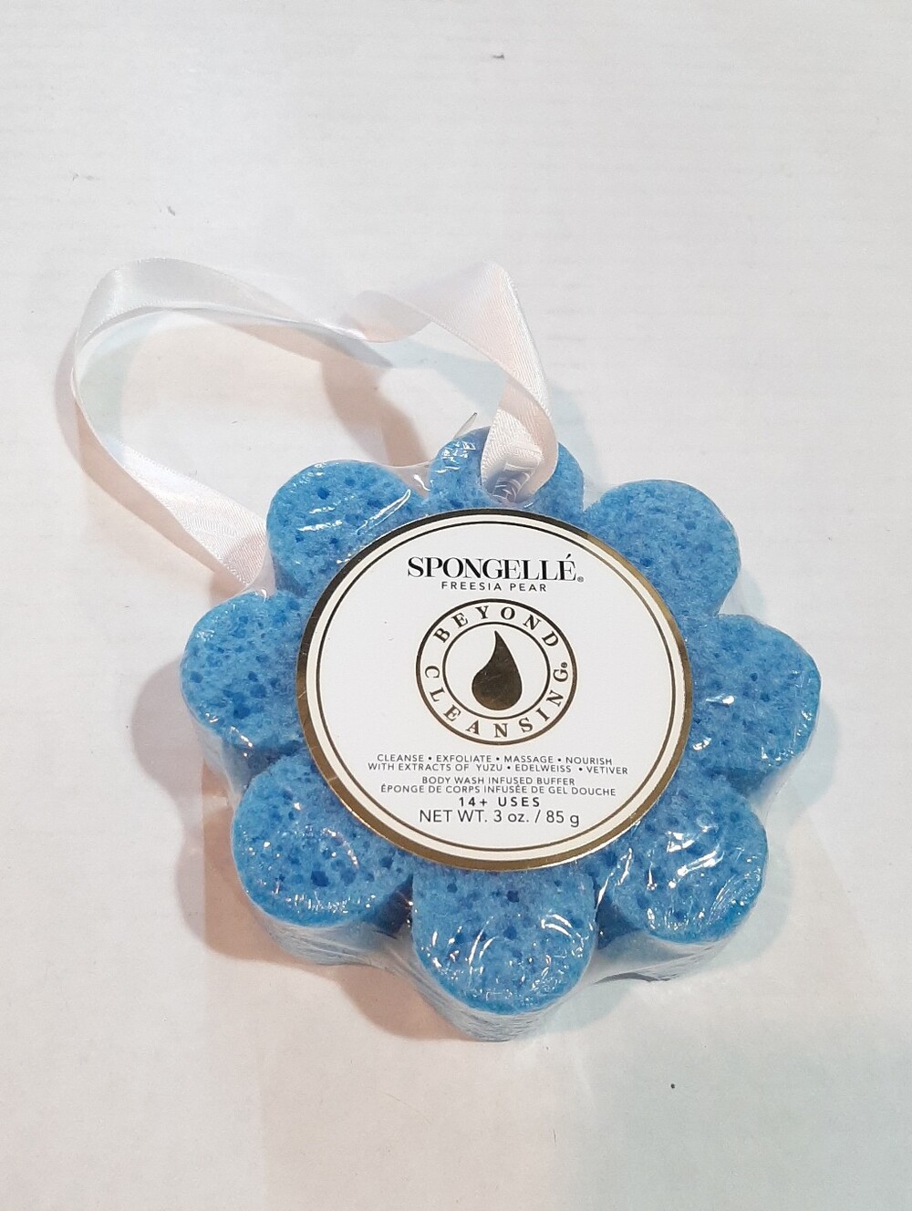 New Spongelle Daisy Flower Collection Bath Sponge - Freesia Pear